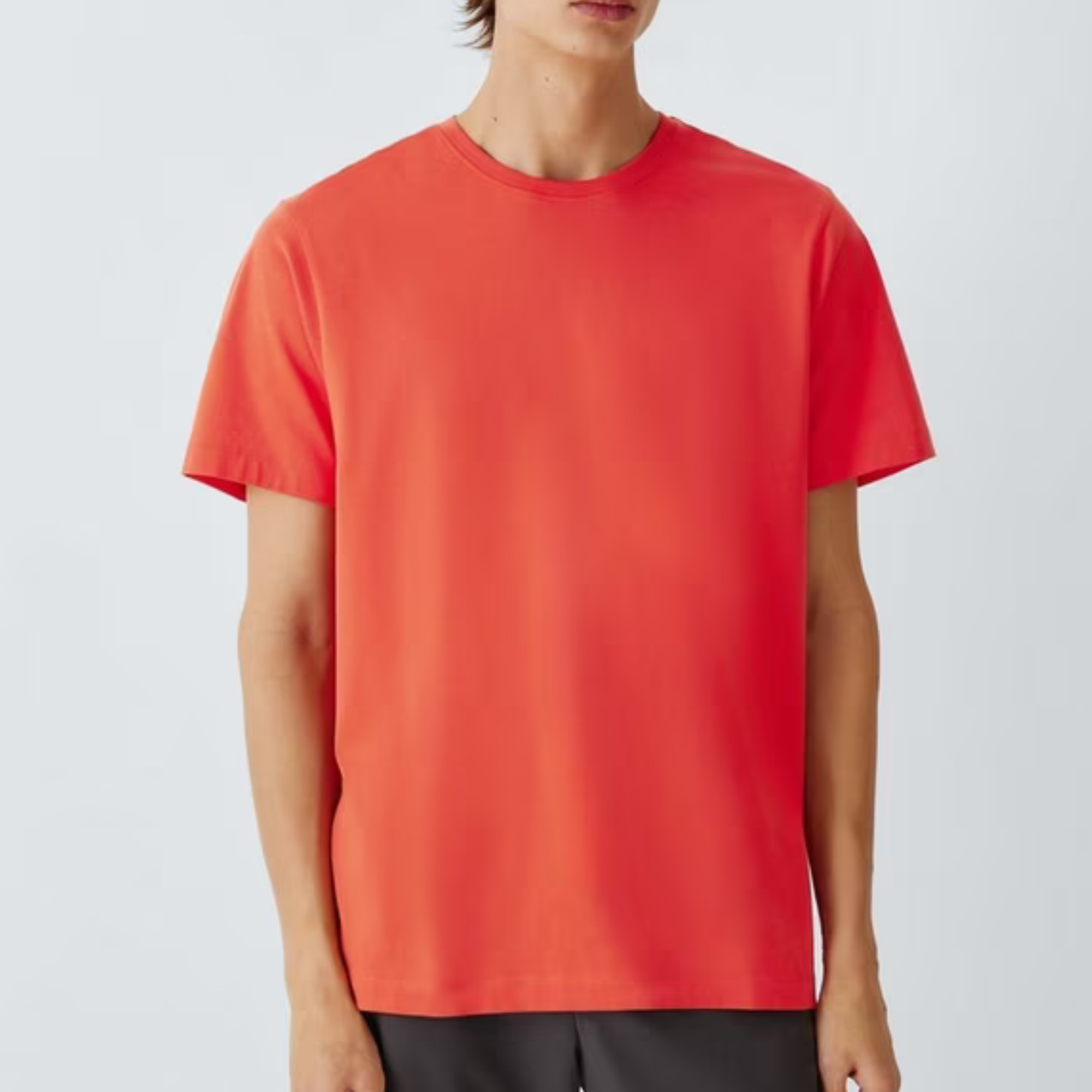Red T-shirt basic